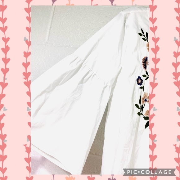 Como Blue White Embroidered Floral Top  XL - Picture 3 of 4